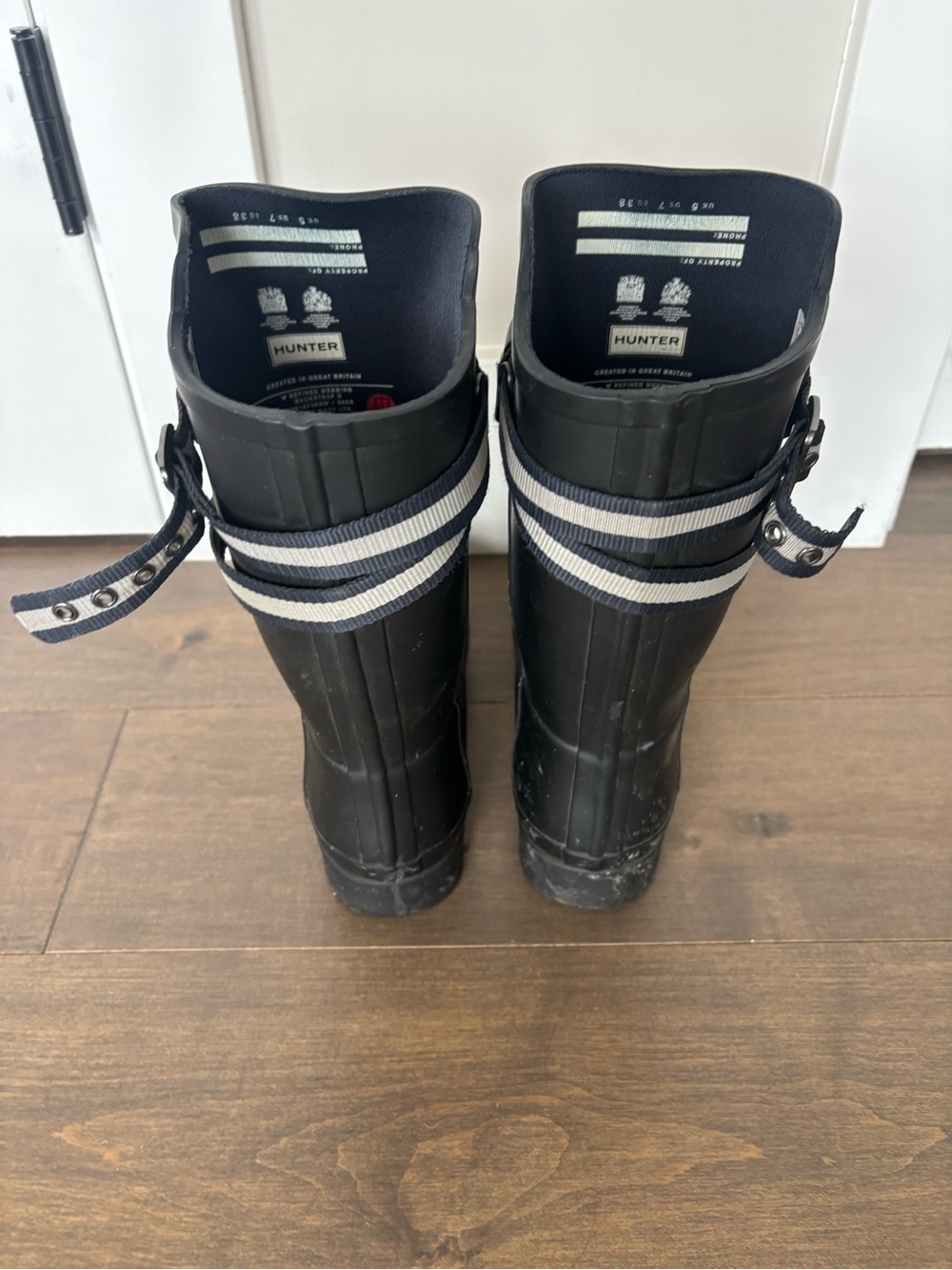 Hunter Black Matte Rain Boots with Red Logo Trim & webbed buckles, 7 - Picture 3 of 4